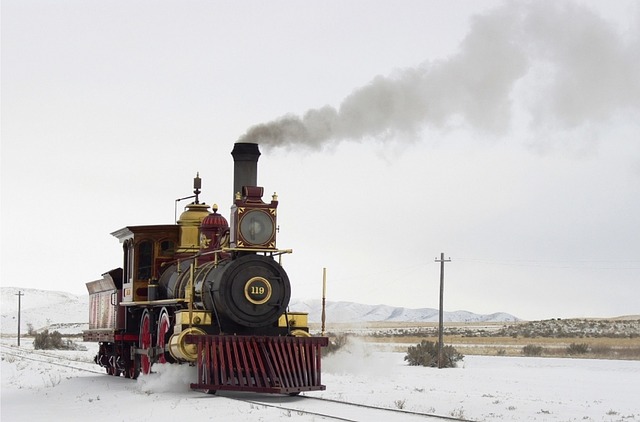 parní lokomotiva v zimě
